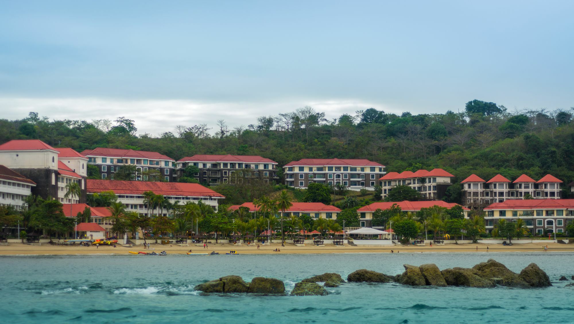 Canyon Cove Hotel And Spa Nasugbu Esterno foto